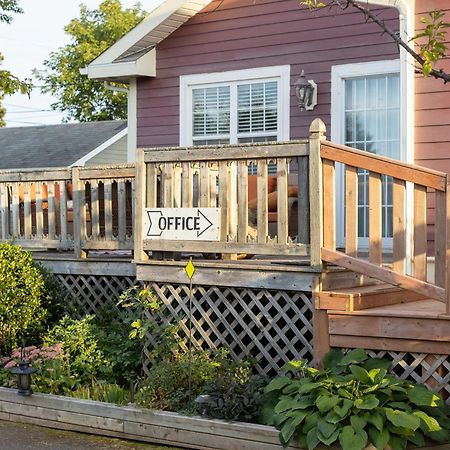 Avonlea Cottages Cavendish Exteriör bild